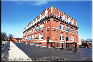 Armour Square Park Fieldhouse